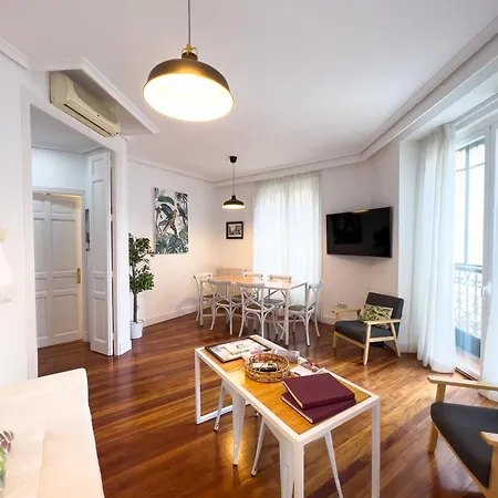 Callao Suites Madrid Exterior photo